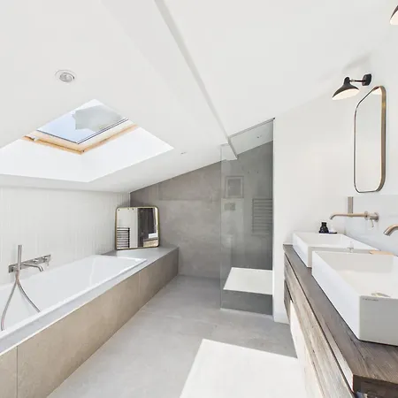 Centre-ville Ensoleille - 10 Pers. - Fr-1-623-372 Apartment